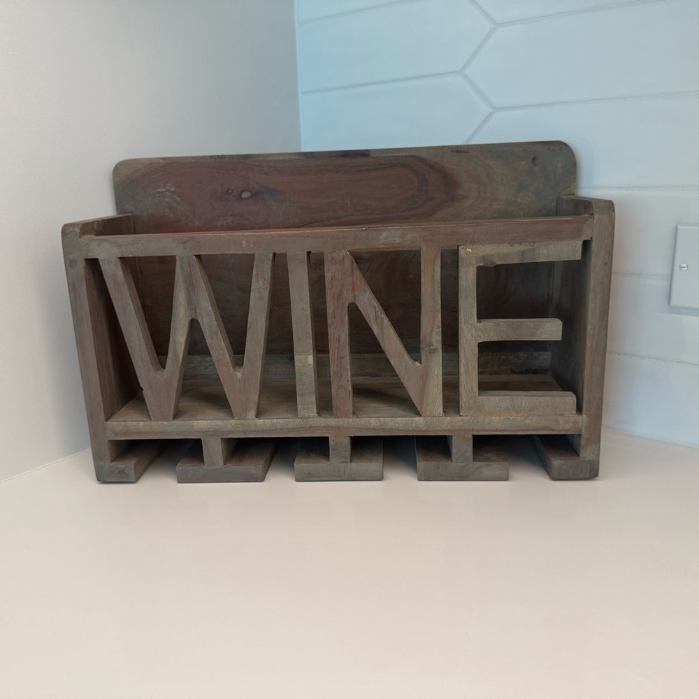 WOODEN WINE HOLDER